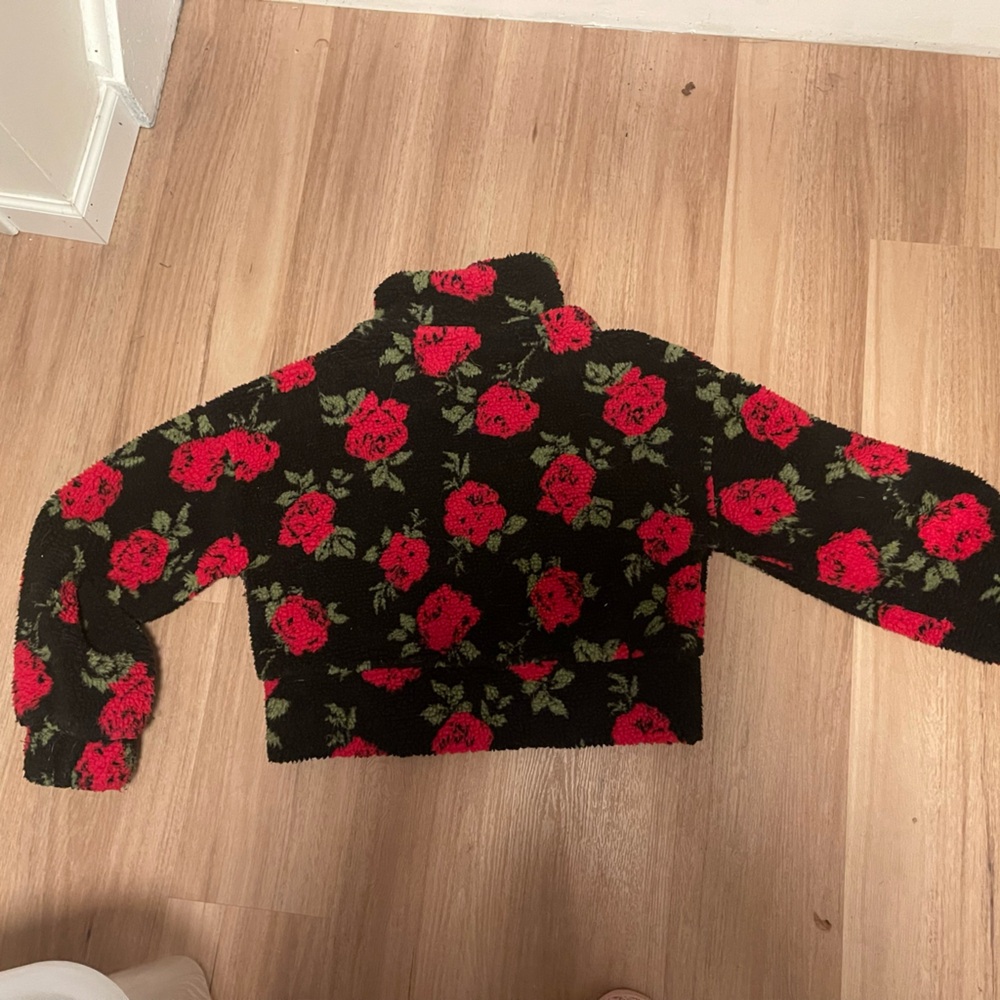 Chanel Black and Red Rose Knit Jacket - Picture 4 of 5